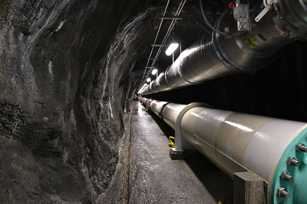 Dentro del área de la tubería del Proyecto de Acondicionamiento de la Temperatura del Agua